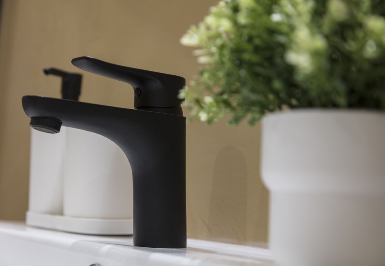 Appartamento a Playa de Gandía - Appartamento con cucina per ufficio. Decorazione moderna Accanto al porto. Wifi