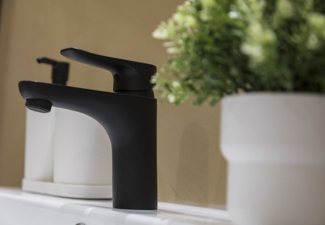 Appartamento a Playa de Gandía -  Appartamento arredato in stile moderno, con wifi. Appartamento a Playa de Gandía -  Appartamento arredato in stile moderno, con wifi.