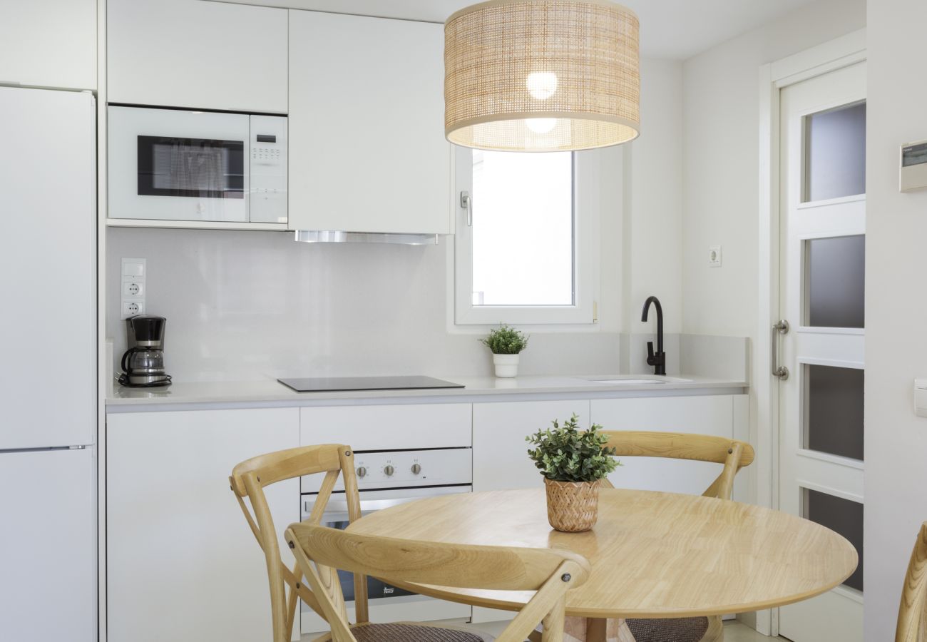 Appartamento a Playa de Gandía -  Appartamento arredato in stile moderno, con wifi. - Affitto solo per famiglie