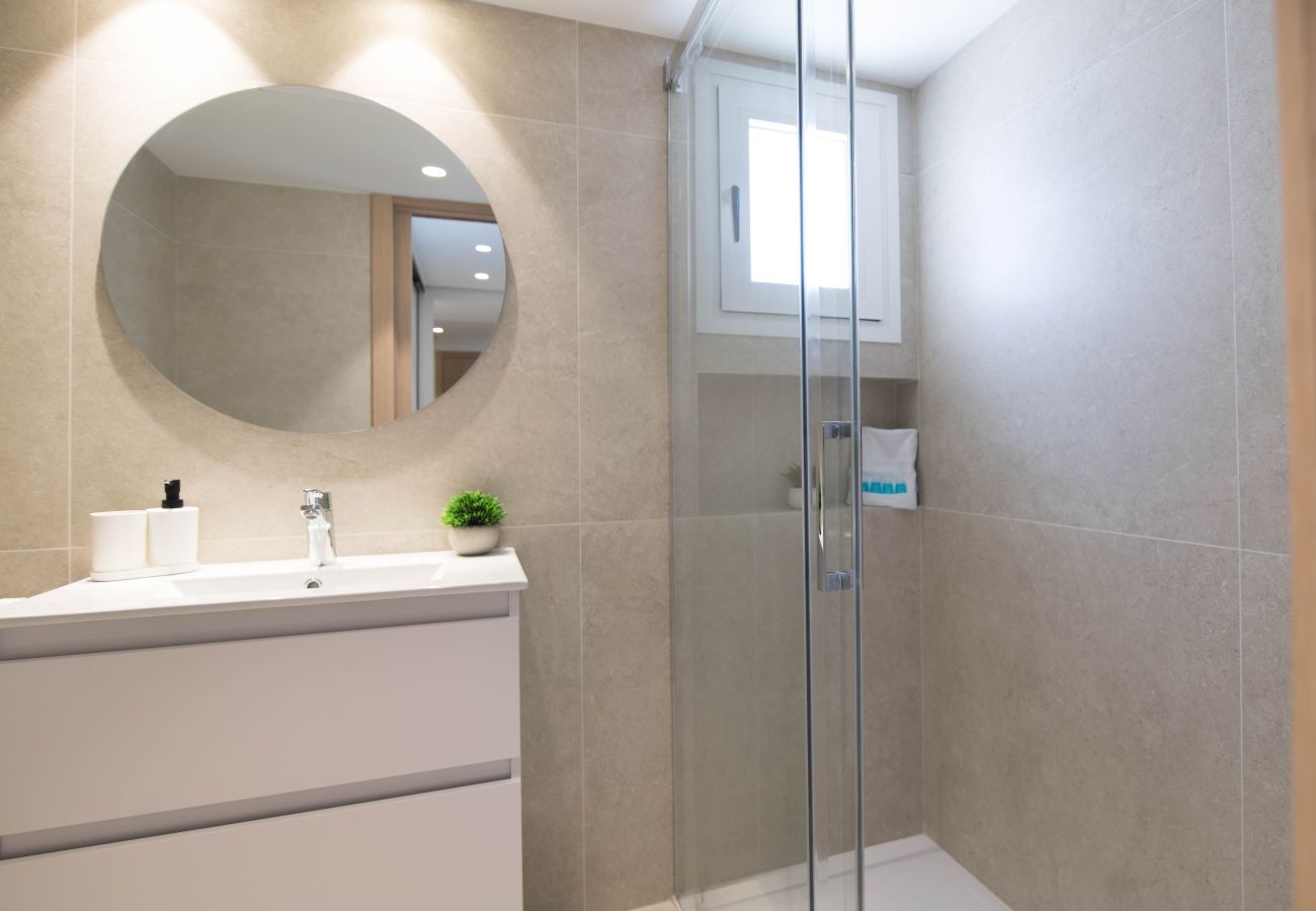 Appartamento a Playa de Gandía - Appartamento Vista panoramica sul mare. Lussuosamente rinnovato AG BERMUDAS 7A PREMIUM - Affitto solo per famiglie