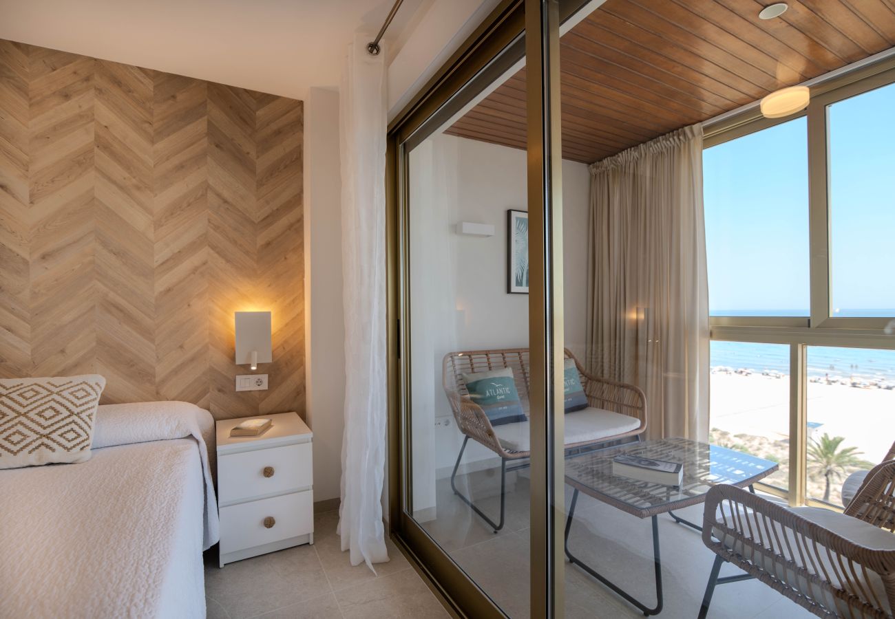 Appartamento a Playa de Gandía - Appartamento Vista panoramica sul mare. Lussuosamente rinnovato AG BERMUDAS 7A PREMIUM - Affitto solo per famiglie