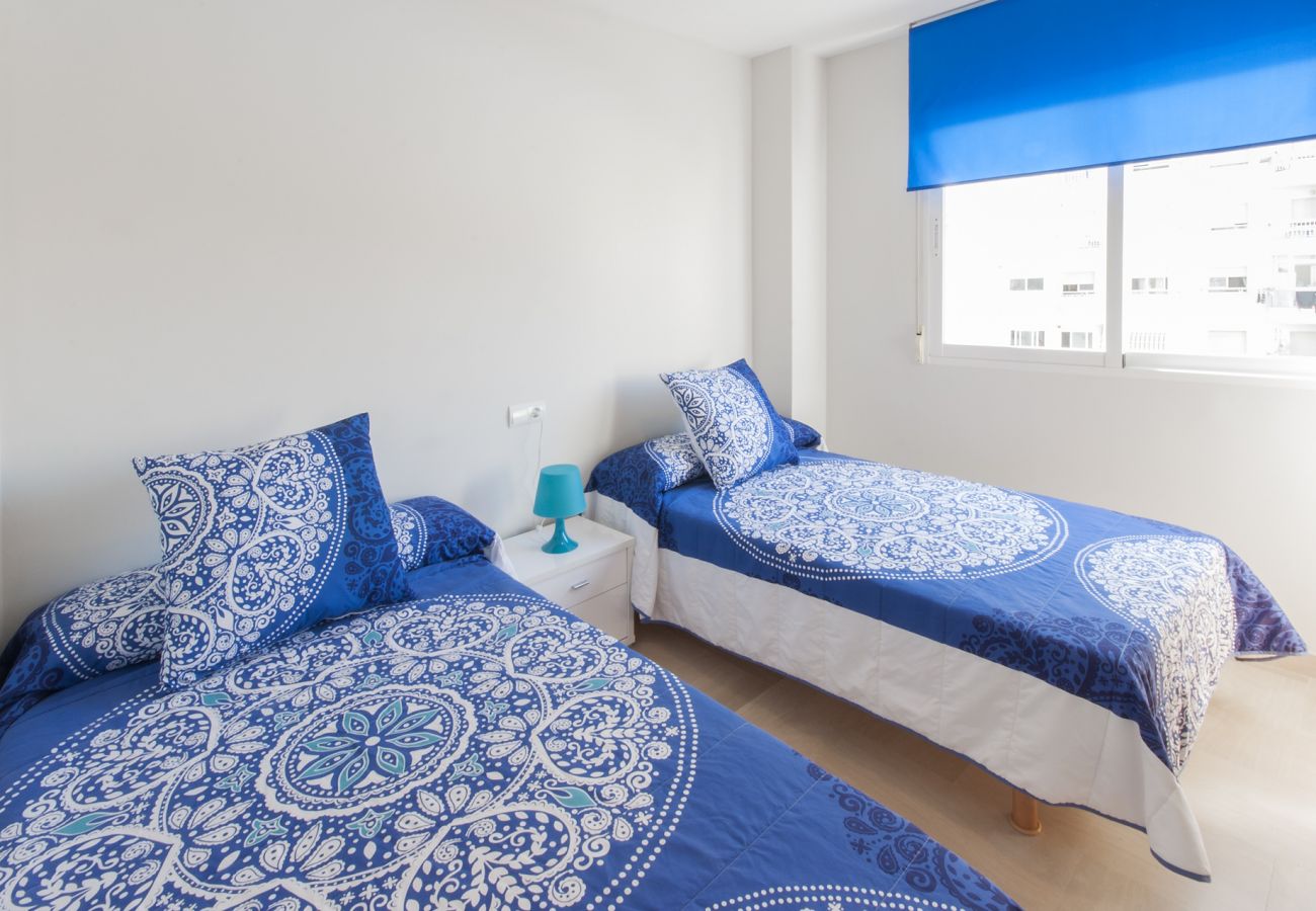 Appartamento a Playa de Gandía - Appartamento con vista sul mare con WiFi gratuito, TV HD. Favoloso!