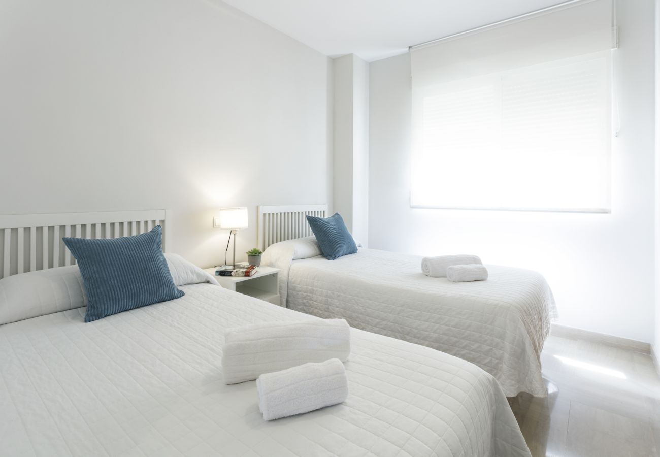 Appartamento a Playa de Gandía - Appartamento con vista sul mare con TV HD. - Affitto solo per famiglie