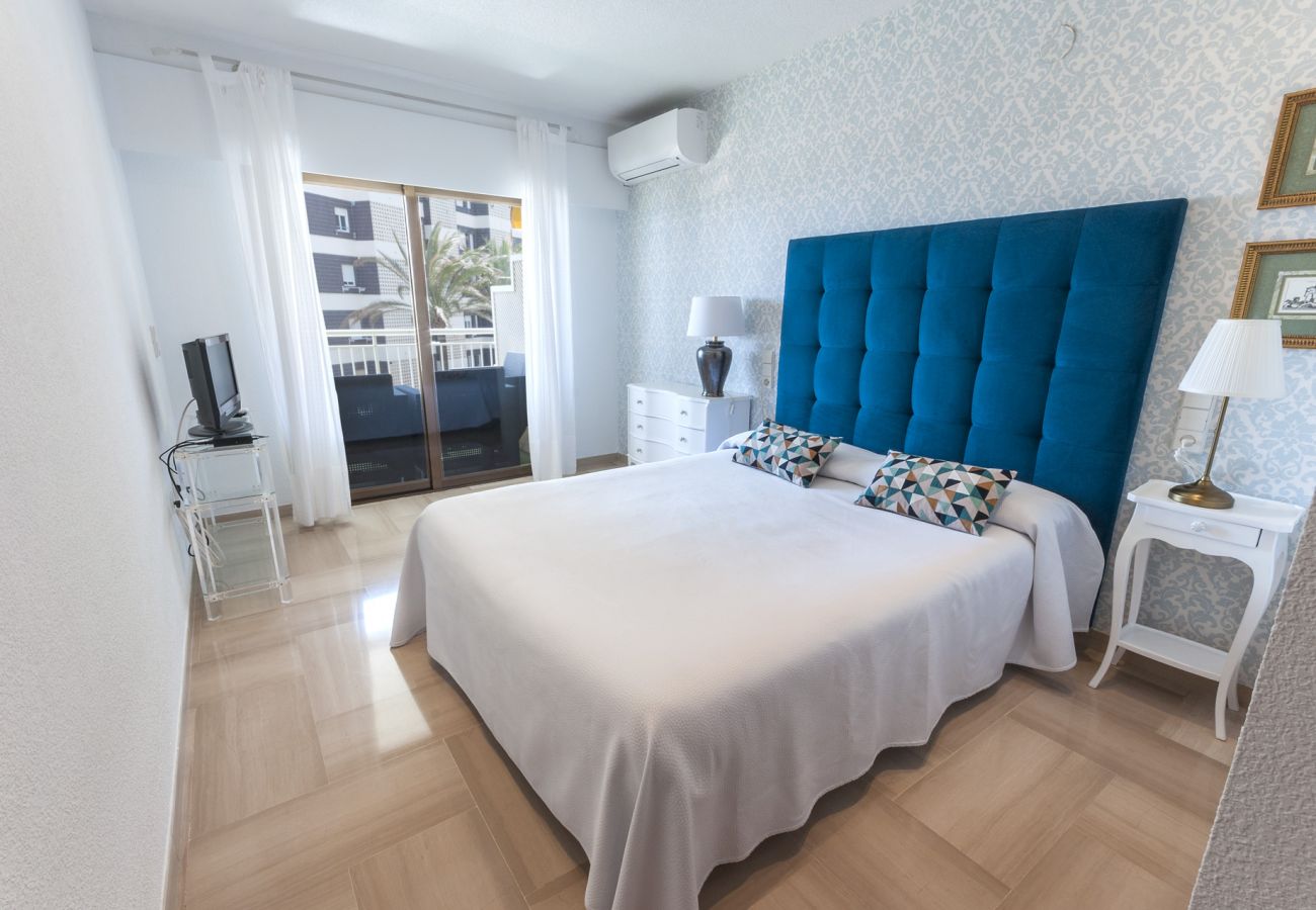 Appartamento a Playa de Gandía - Appartamento con vista sul mare situato a pochi passi dalla spiaggia. Decorazione elegante!