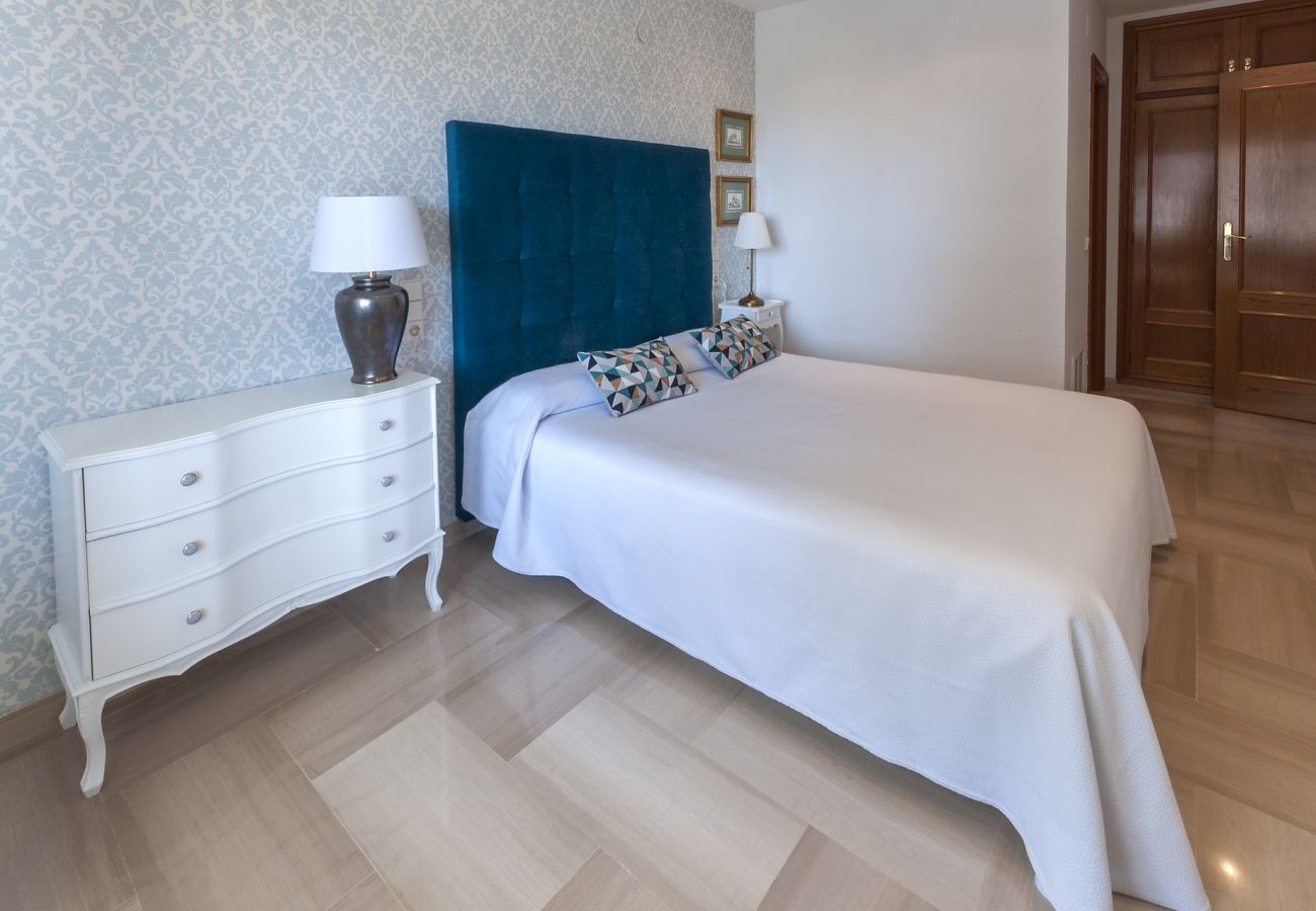 Appartamento a Playa de Gandía - Appartamento con vista sul mare situato a pochi passi dalla spiaggia. Decorazione elegante!