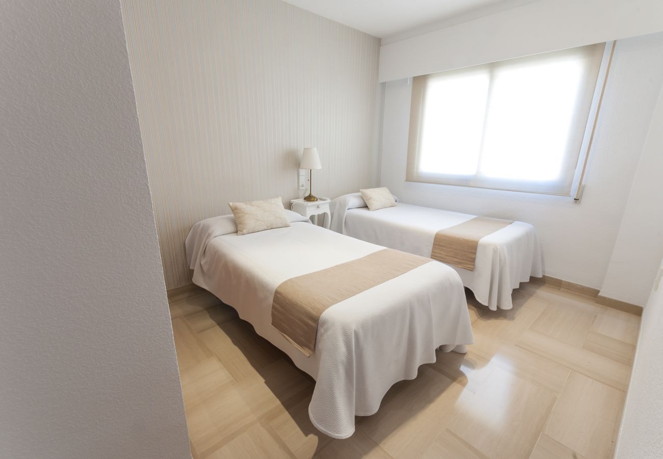 Appartamento a Playa de Gandía - Appartamento con vista sul mare situato a pochi passi dalla spiaggia. Decorazione elegante!