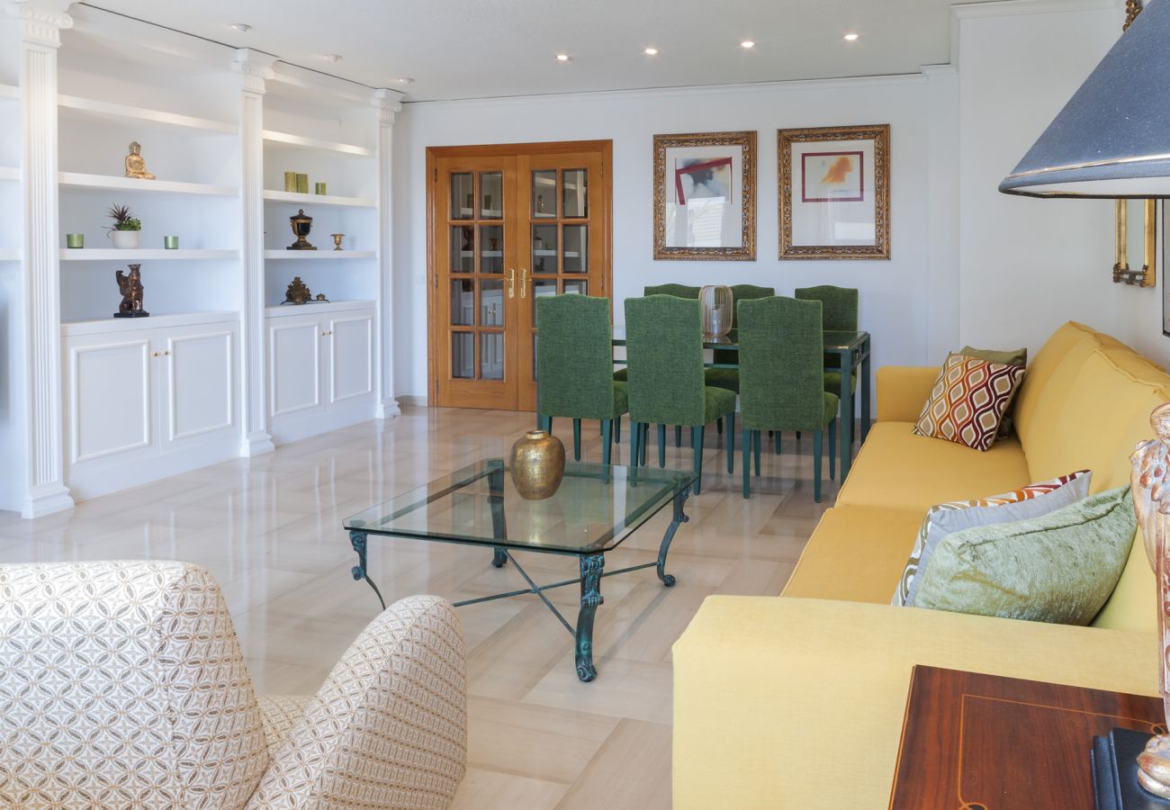 Appartamento a Playa de Gandía - Appartamento con vista sul mare situato a pochi passi dalla spiaggia. Decorazione elegante!