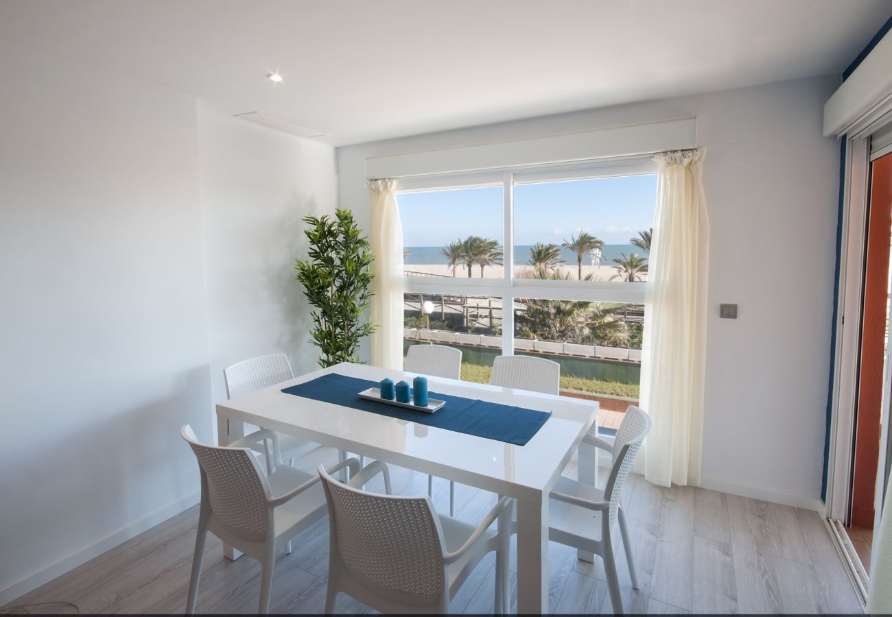 Appartamento a Playa de Gandía - Favoloso appartamento sulla spiaggia per una vacanza eccellente. Vista sul mare.
