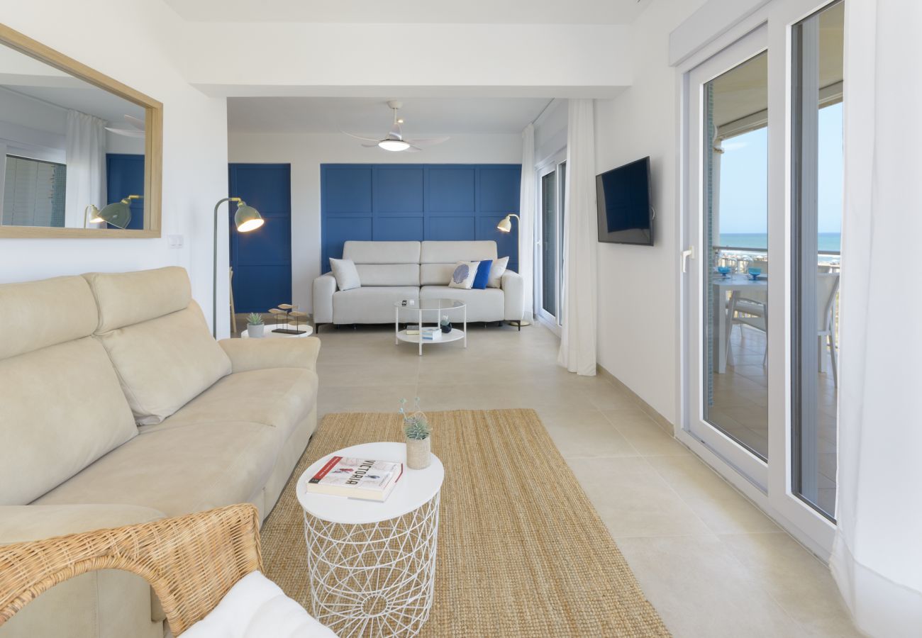 Appartamento a Playa de Gandía - Favoloso appartamento in prima linea di spiaggia. Decorazione elegante!