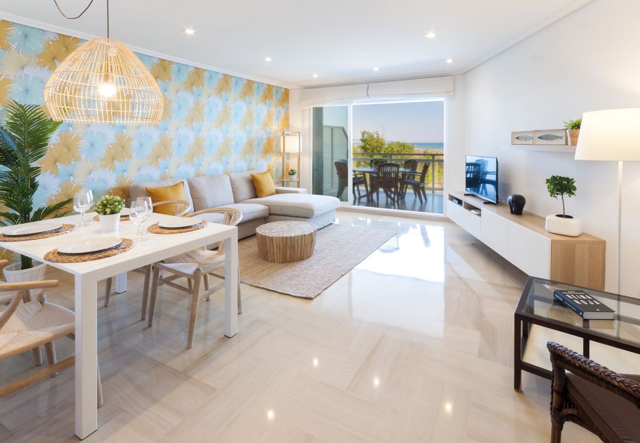 Appartamento a Playa de Gandía -  Appartamento con vista mare a pochi passi dalla spiaggia. Decorazione moderna!