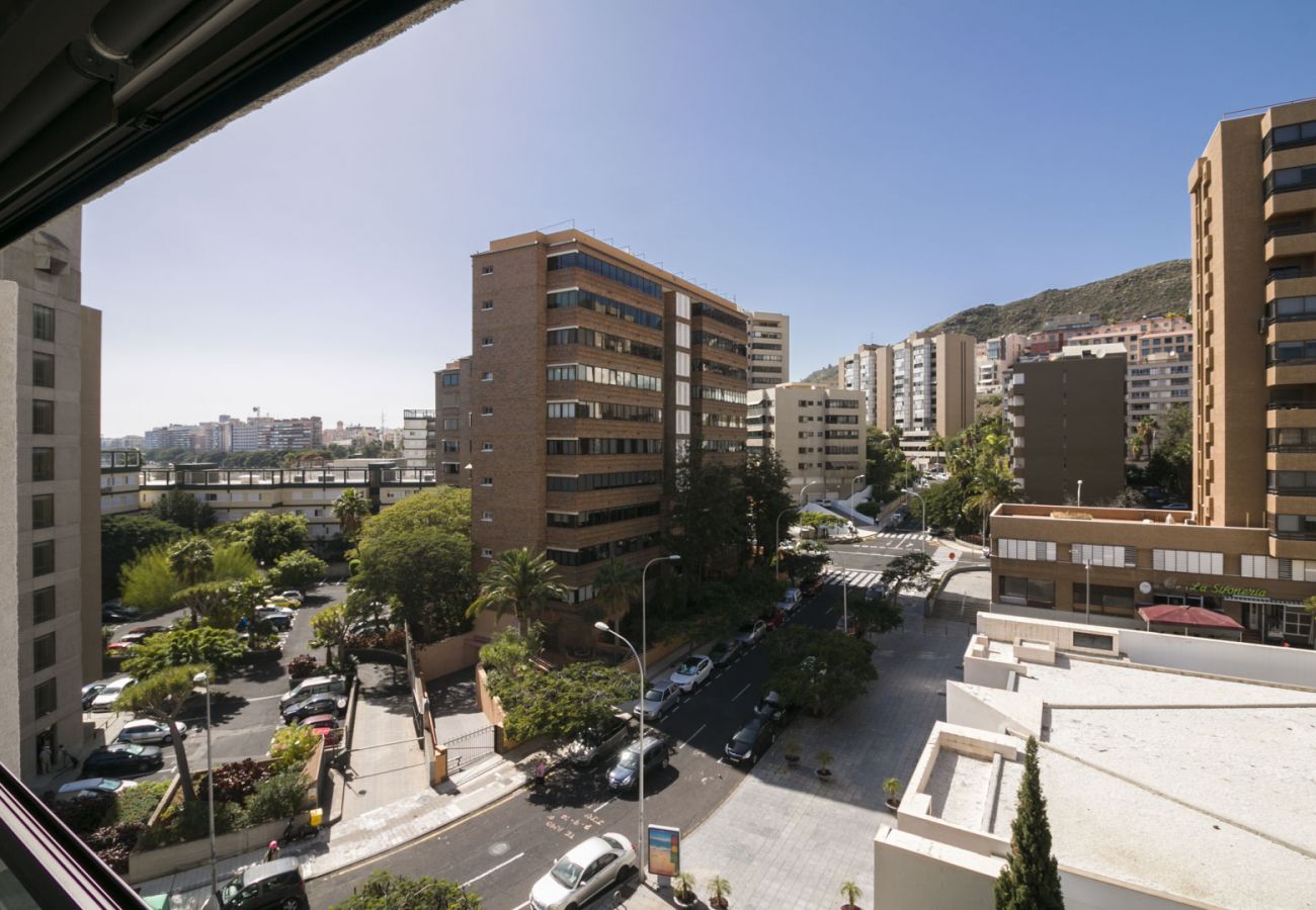 Appartamento a Tenerife - HomeForGuest NEWLY RENOVATED FLAT WITH ROOFTOP POOL    