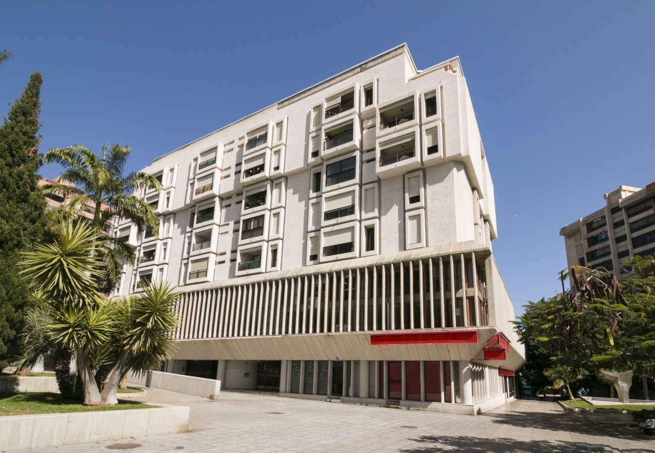 Appartamento a Tenerife - HomeForGuest NEWLY RENOVATED FLAT WITH ROOFTOP POOL    