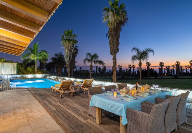 Villa a Adeje - Villa Sunset Golf Retreat