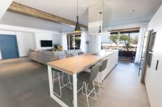 Appartamento a Playa de Gandía - Rinnovate suite con 3 camere con bagno. Vista sul mare.