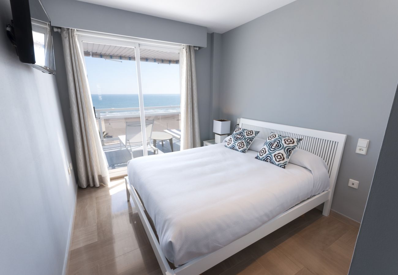Appartamento a Playa de Gandía - Appartamento fronte mare con vista. Decorazione elegant
