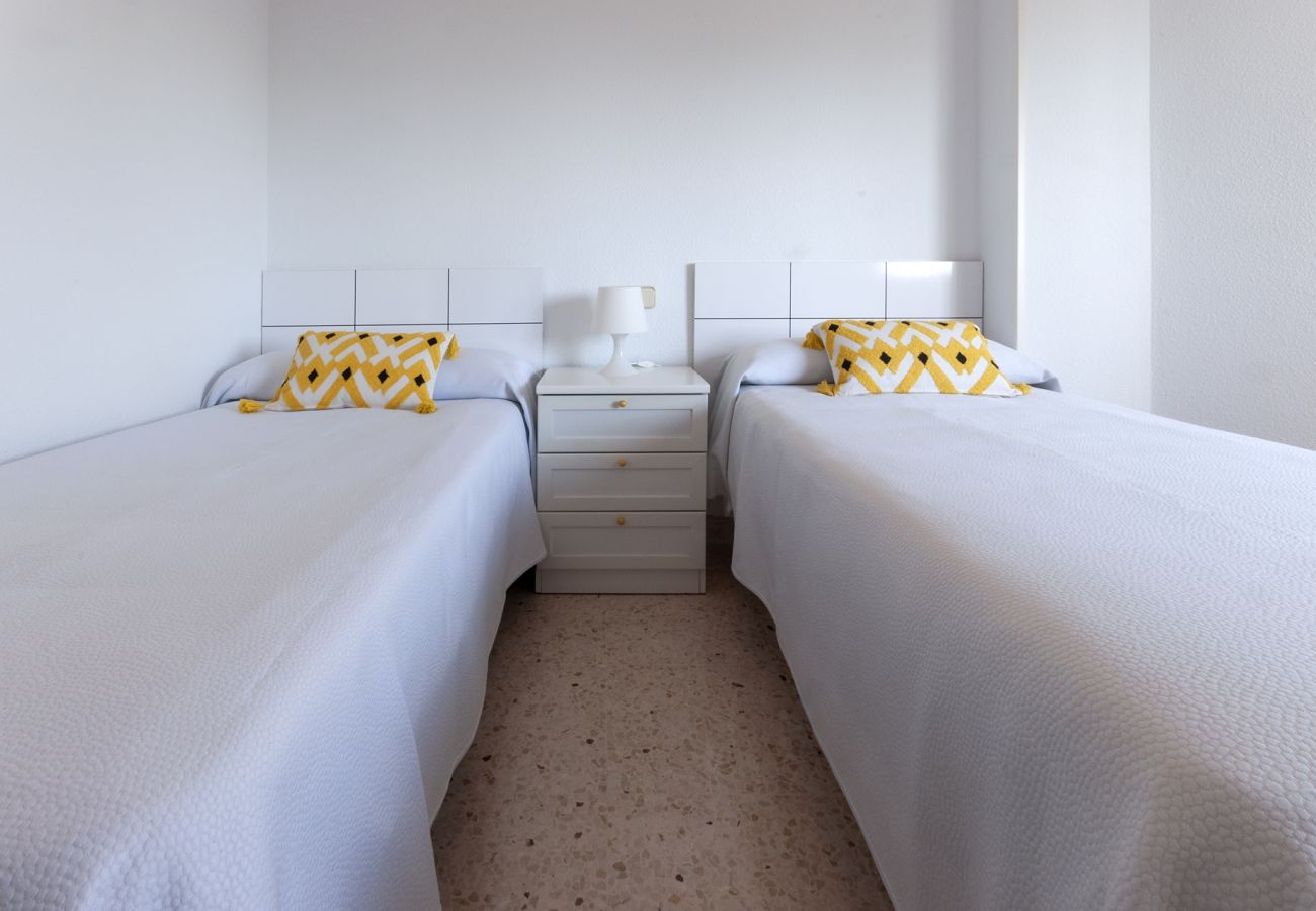 Appartamento a Playa de Gandía - Accogliente appartamento arredato, con wifi, di fronte alla spiaggia