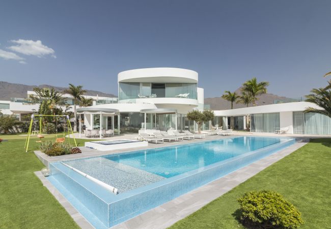 Villa a Adeje - AMAZING LUXURY VILLA OASIS COSTA ADEJE GOLF - HomeForGuest