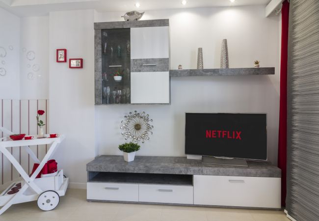 Appartamento a Bajamar - HomeForGuest APPARTAMENTO CON VISTA MARE, BARBECUE, PALESTRA, PALESTRA Appartamento a Bajamar - HomeForGuest APPARTAMENTO CON VISTA MARE, BARBECUE, PALESTRA, PALESTRA