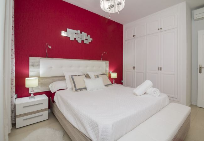 Appartamento a Bajamar - HomeForGuest APPARTAMENTO CON VISTA MARE, BARBECUE, PALESTRA, PALESTRA Appartamento a Bajamar - HomeForGuest APPARTAMENTO CON VISTA MARE, BARBECUE, PALESTRA, PALESTRA