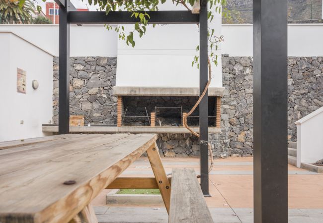 Appartamento a Bajamar - HomeForGuest APPARTAMENTO CON VISTA MARE, BARBECUE, PALESTRA, PALESTRA Appartamento a Bajamar - HomeForGuest APPARTAMENTO CON VISTA MARE, BARBECUE, PALESTRA, PALESTRA