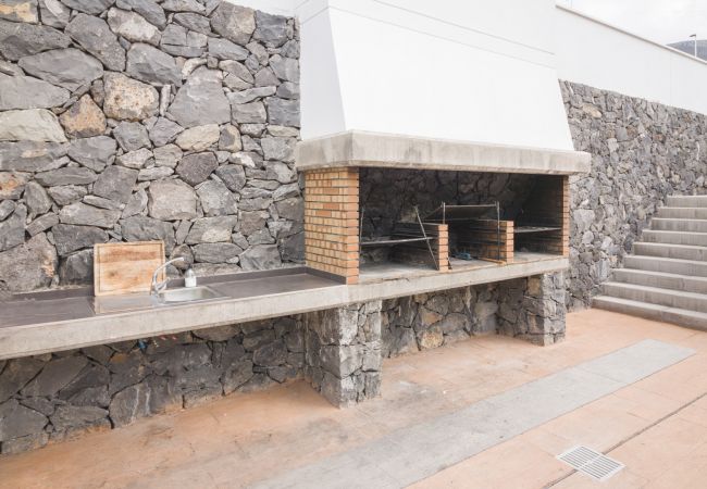 Appartamento a Bajamar - HomeForGuest APPARTAMENTO CON VISTA MARE, BARBECUE, PALESTRA, PALESTRA Appartamento a Bajamar - HomeForGuest APPARTAMENTO CON VISTA MARE, BARBECUE, PALESTRA, PALESTRA