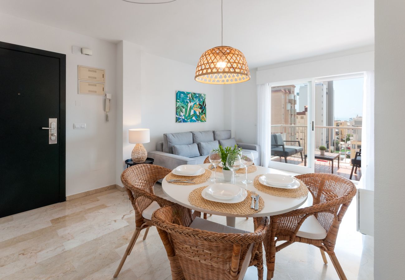 Appartamento a Playa de Gandía - Grazioso appartamento, a pochi metri dalla spiaggia. A / C e wifi gratuito. Terrazza con vista sul mare - Affitto solo per famiglie