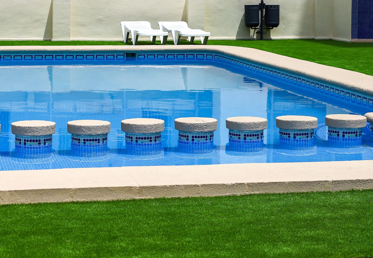 Appartamento a Playa de Gandía - Grazioso appartamento, a pochi metri dalla spiaggia. A / C e wifi gratuito. Terrazza con vista sul mare - Affitto solo per famiglie