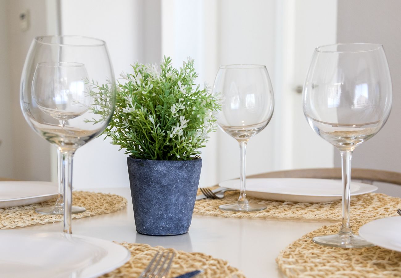 Appartamento a Playa de Gandía - Accogliente con stile mediterraneo, a pochi metri dalla spiaggia. A / C e wifi gratuito. Terrazza con vista sul mare