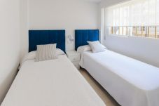 Appartamento a Playa de Gandía - Accogliente con stile mediterraneo, a pochi metri dalla spiaggia. A / C e wifi gratuito. Terrazza con vista sul mare