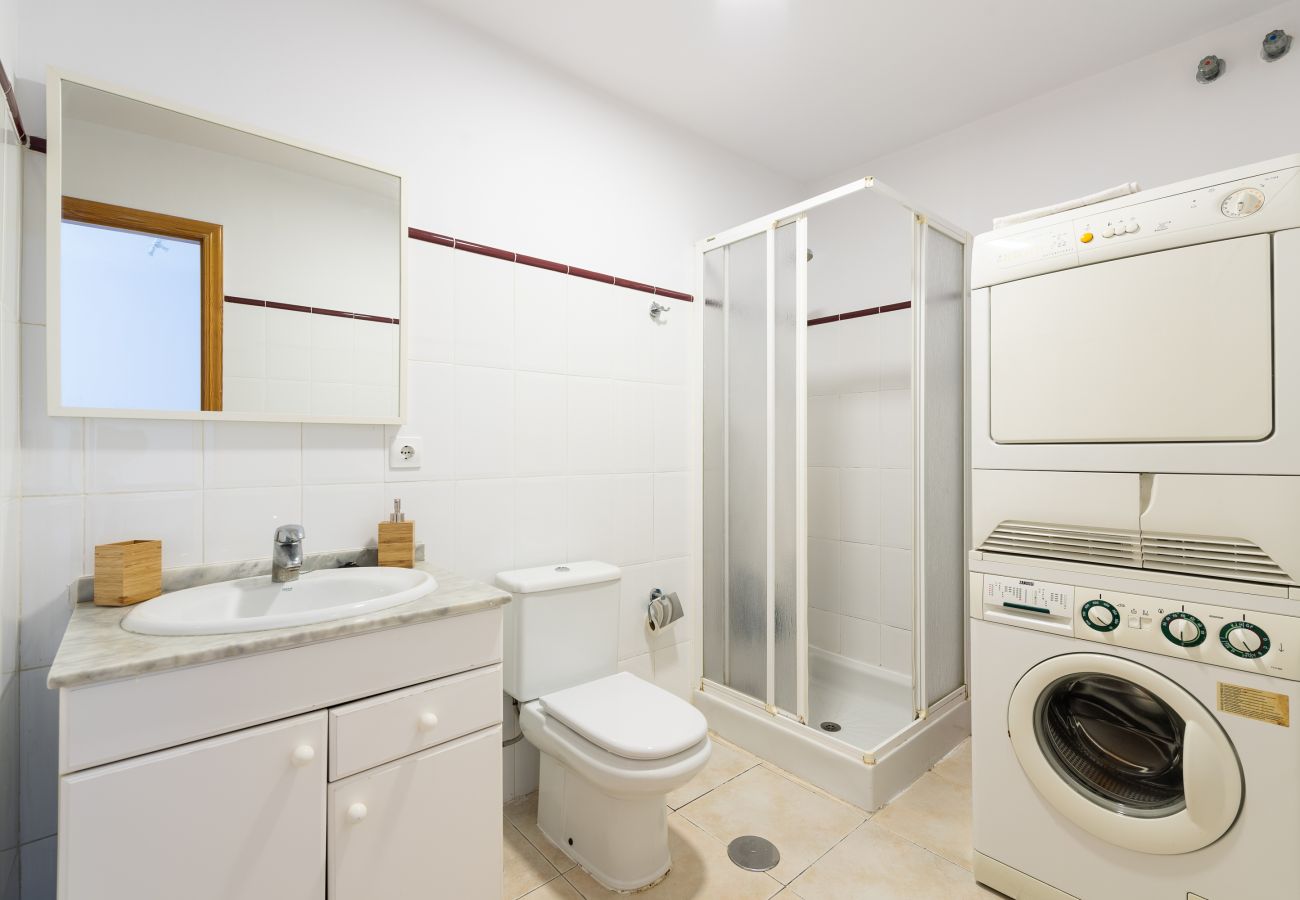 Casa a Las Palmas de Gran Canaria - Surf Beach Canteras & Parking By CanariasGetaway  Casa a Las Palmas de Gran Canaria - Surf Beach Canteras & Parking By CanariasGetaway