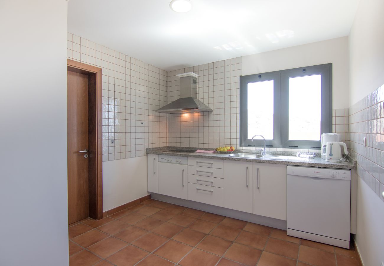 Villa a San Bartolomé de Tirajana - HomeForGuest Salobre Golf Villa, piscina, wifi, vista mozzafiato