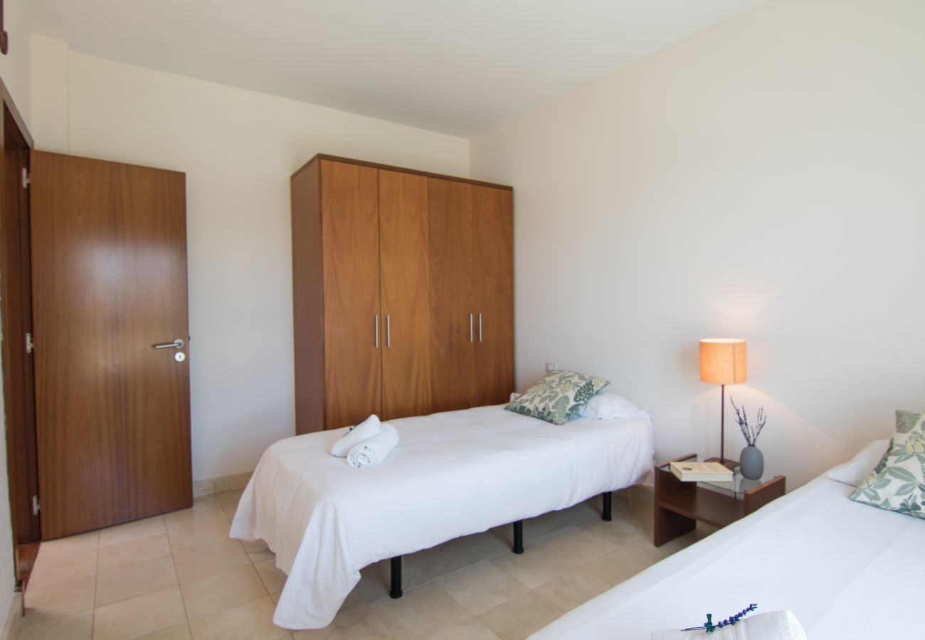 Villa a San Bartolomé de Tirajana - HomeForGuest Salobre Golf Villa, piscina, wifi, vista mozzafiato