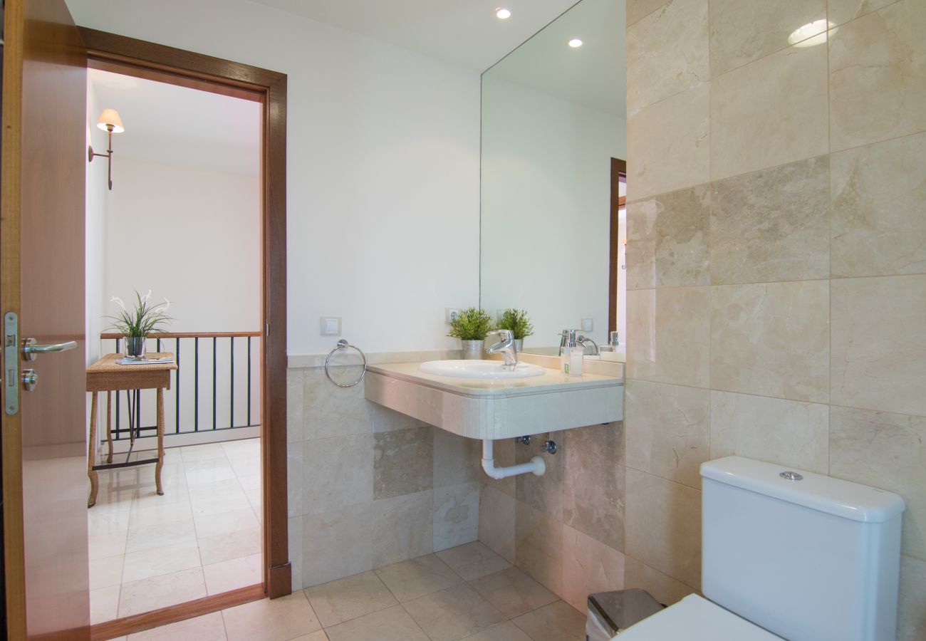 Villa a San Bartolomé de Tirajana - HomeForGuest Salobre Golf Villa, piscina, wifi, vista mozzafiato