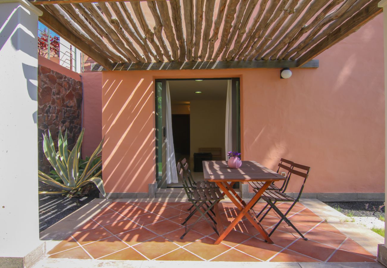 Villa a San Bartolomé de Tirajana - HomeForGuest Salobre Villa, 5PAX, WIFI, POOL, GREAT VIEWS