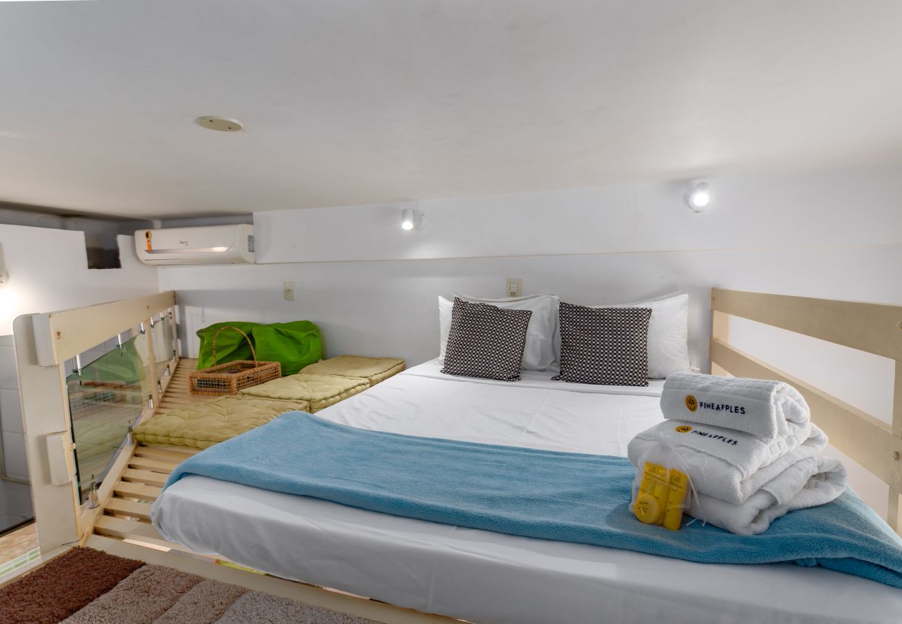 Studio a Rio de Janeiro - 1 minuto da praia de Copacabana | A923