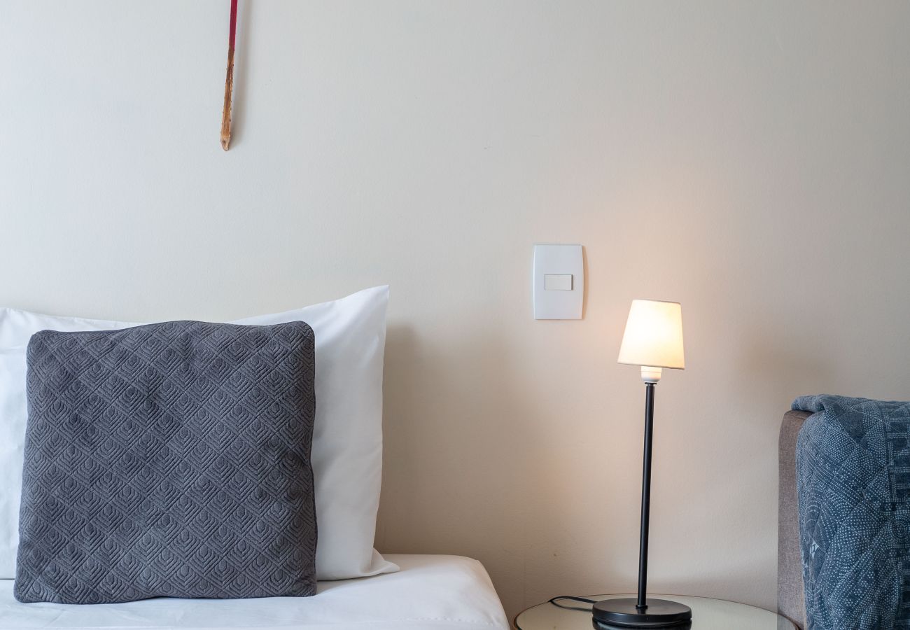 Appartamento a Rio de Janeiro - 6 minutos da praia de Ipanema e próximo do metrô | J801