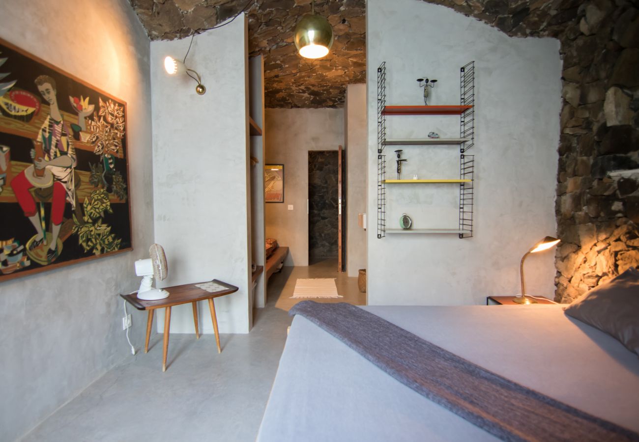 Appartamento a Arico - HomeForGuest NextDoor Oasis: fronte oceano, terrazza, piscina naturale- HomeForGuest