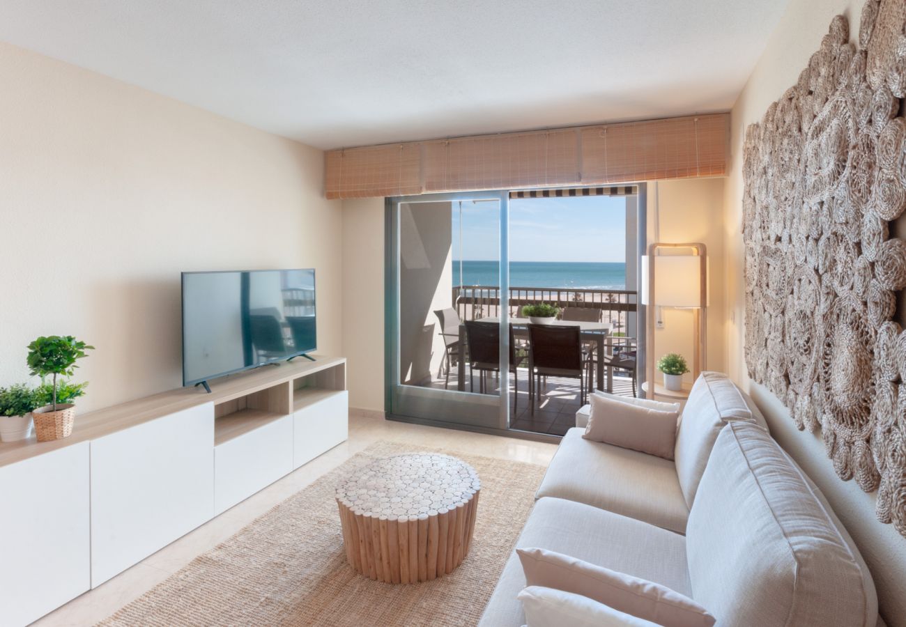 Appartamento a Playa de Gandía - Ristrutturato, con aria condizionata, riscaldamento, Wifi, Frontline, terrazza, canali internazionali