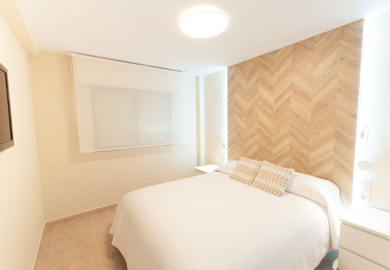 Appartamento a Playa de Gandía - Ristrutturato, con aria condizionata, riscaldamento, Wifi, Frontline, terrazza, canali internazionali