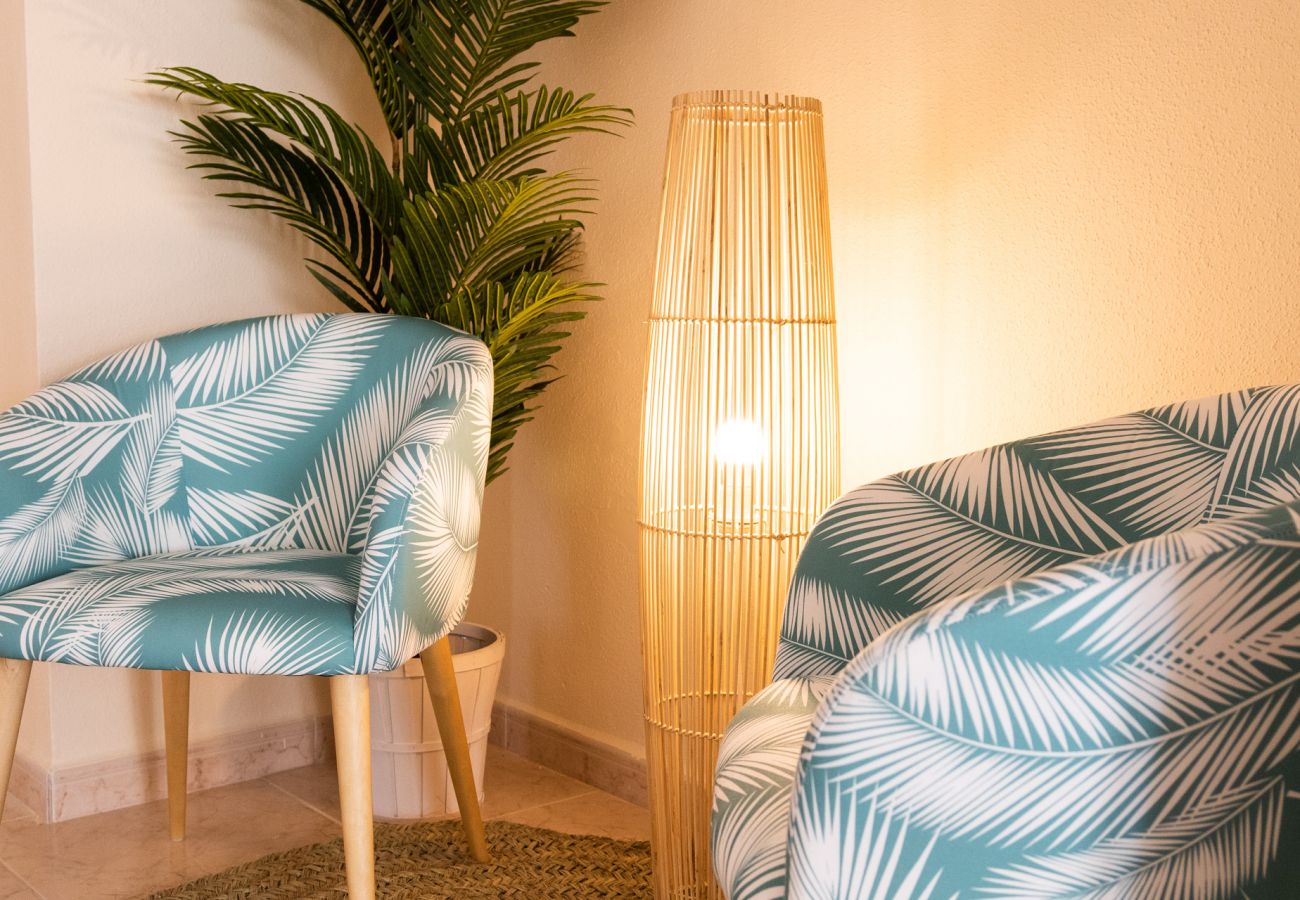 Appartamento a Playa de Gandía - Ristrutturato, con aria condizionata, riscaldamento, Wifi, Frontline, terrazza, canali internazionali