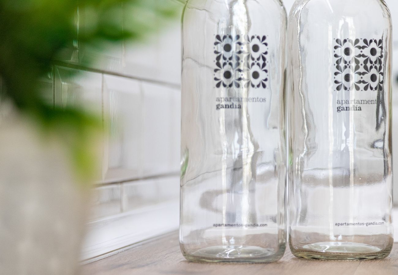 Appartamento a Playa de Gandía - Ristrutturato, con aria condizionata, riscaldamento, Wifi, Frontline, terrazza, canali internazionali