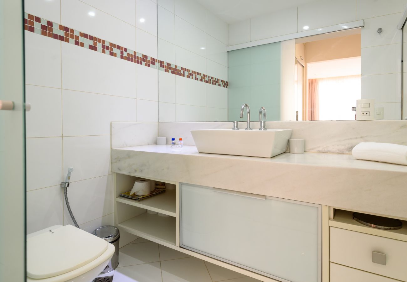 Appartamento a Rio de Janeiro - Iluminado em Copacabana |Paisagem leve| BC706 