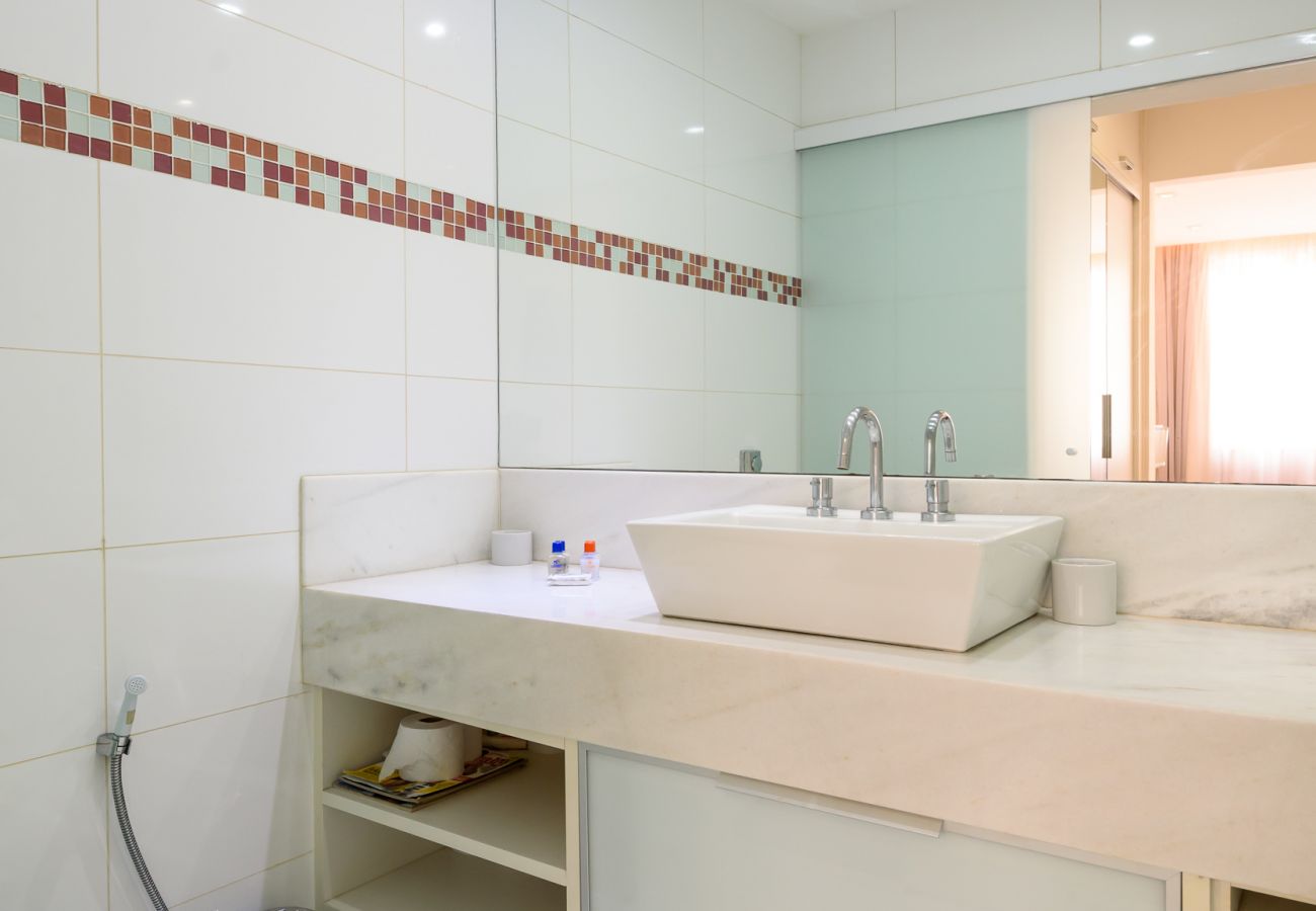 Appartamento a Rio de Janeiro - Iluminado em Copacabana |Paisagem leve| BC706 