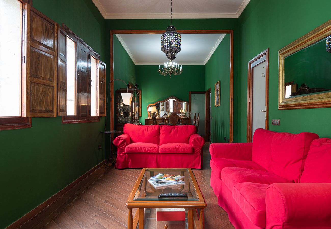 Appartamento a Arucas - HomeForGuest NUOVO Duplex con tetto vicino alla cattedrale di Arucas