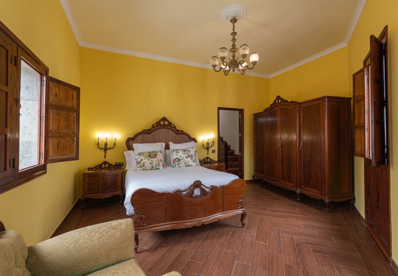 Appartamento a Arucas - HomeForGuest NUOVO Duplex con tetto vicino alla cattedrale di Arucas