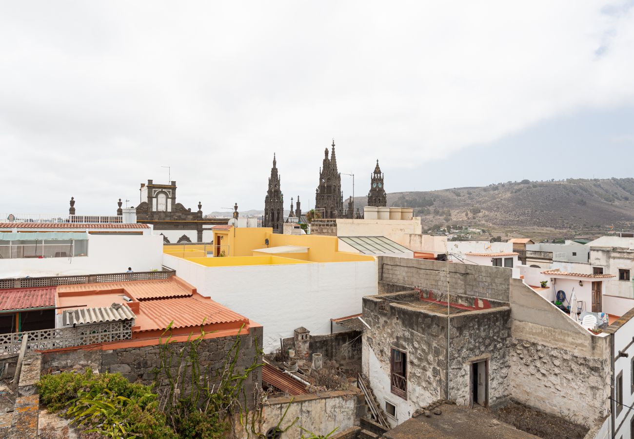 Appartamento a Arucas - HomeForGuest NUOVO Duplex con tetto vicino alla cattedrale di Arucas