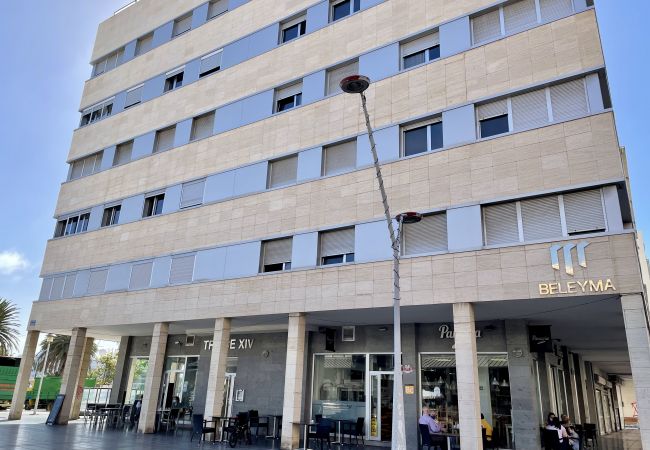 Appartamento a Las Palmas de Gran Canaria - HomeForGuest Appartamento vicino a Las Canteras con parcheggio GRATUITO Appartamento a Las Palmas de Gran Canaria - HomeForGuest Appartamento vicino a Las Canteras con parcheggio GRATUITO