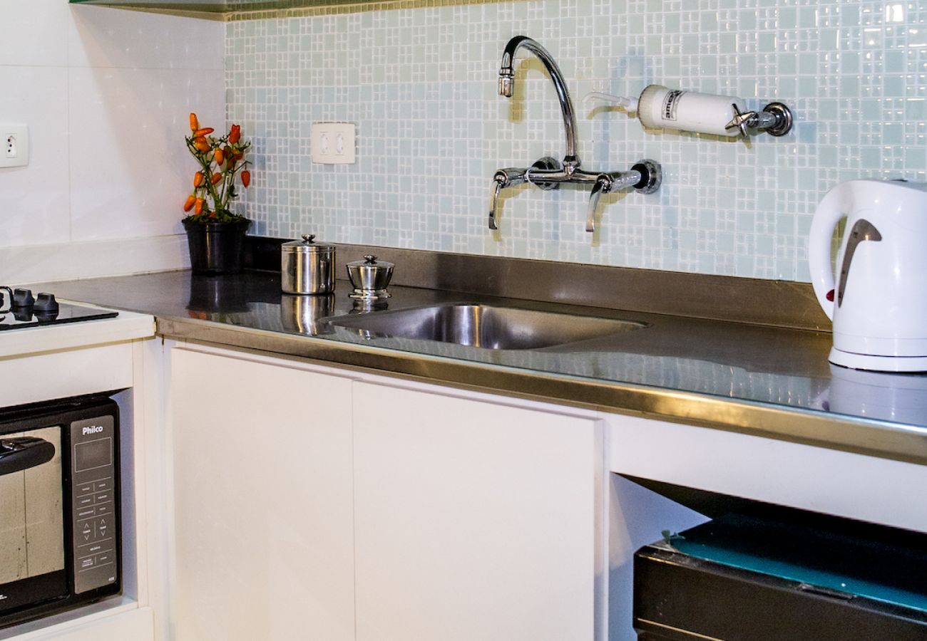 Appartamento a Rio de Janeiro - 5 minutos da Praia do Leblon | AP204