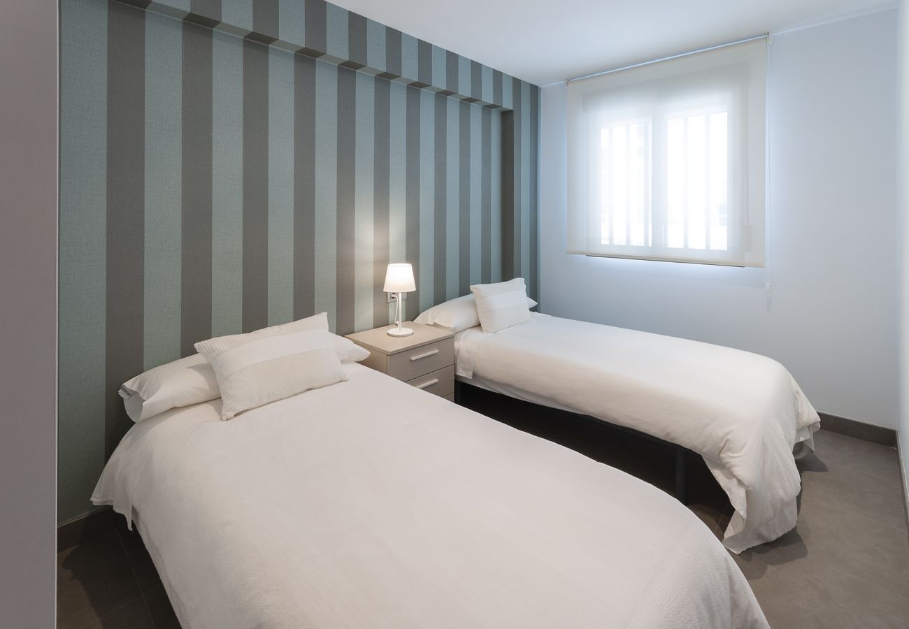 Appartamento a Playa de Gandía - PRECIOSO APARTAMENTO DÚPLEX SITUADO EN PRIMERA LÍNEA DE PLAYA