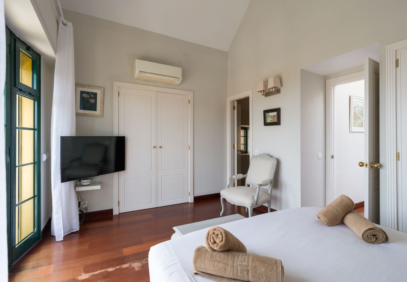 Casa a Santa Brígida - House with cozy garden BBQ 